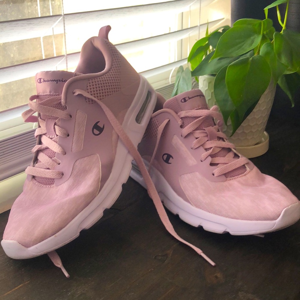 Tennis Shoe